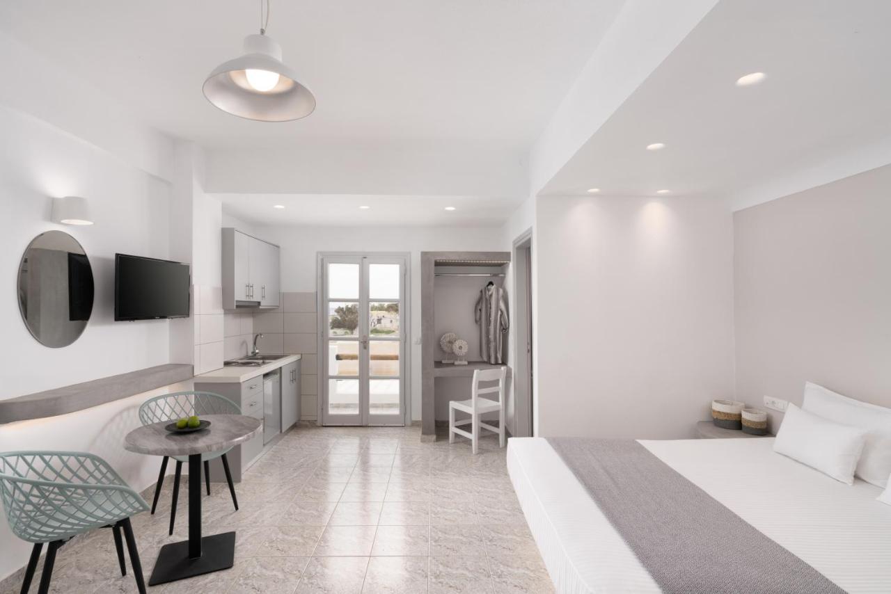 White Lily Suites & Lofts - Adults Only 16 Plus Perivolos  Exterior photo